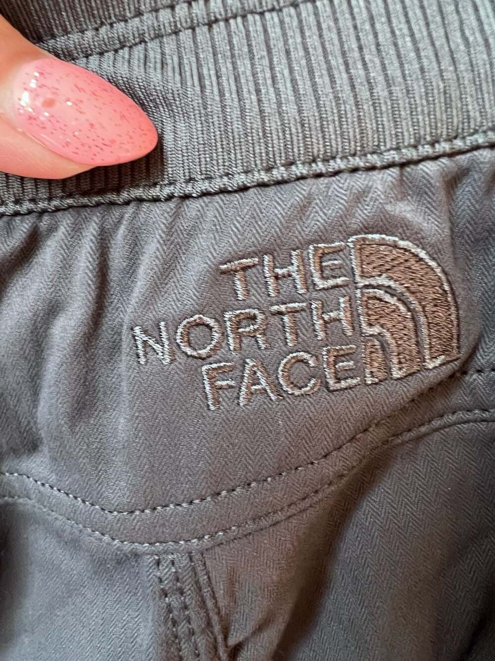 The North Face Women's Aphrodite 2.0 Capri Pants - Picture 5 of 7